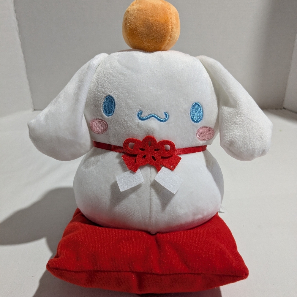 Sanrio Cinnamoroll Kagami Mochi Plush New Years Plush Japan Exclusive NWT
